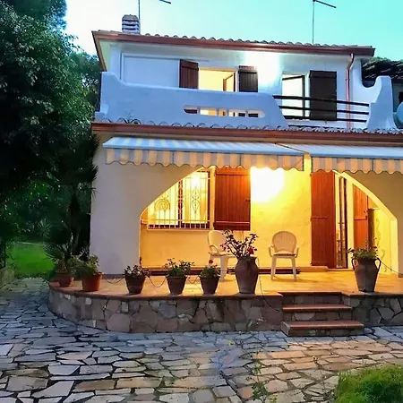 Livia Fort Village